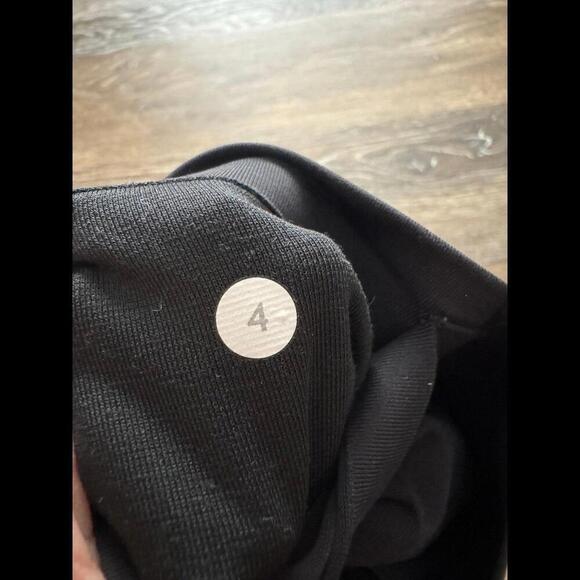 Lululemon Black Crop 19” Size 4 - Picture 4 of 5